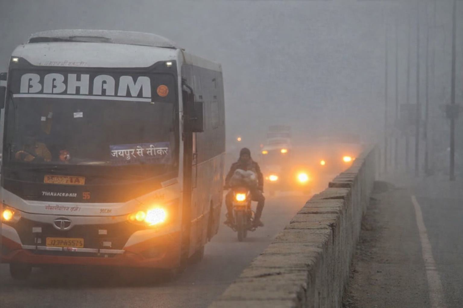 राजस्थान में घना कोहरा और शीतलहर का कहर: 23 जिलों में अलर्ट, 27 जिलों में स्कूल बंद